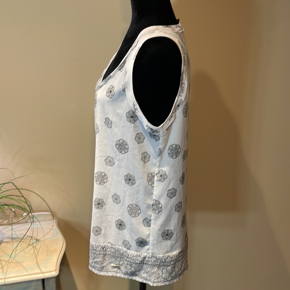 Ivanka Trump tank (M) - Picture 2 of 8